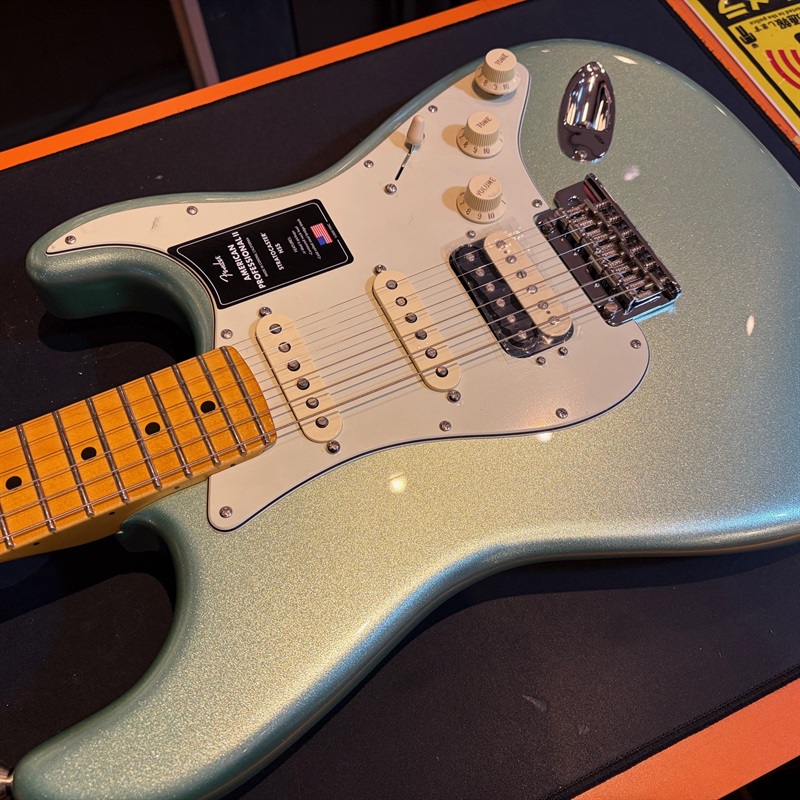 Fender USA American Professional II Stratocaster HSS, Maple Fingerboard Mystic Surf Greenの画像